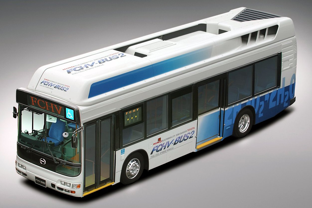 Önvezető öko-teherautókat fejleszt a Toyota és az Isuzu 4