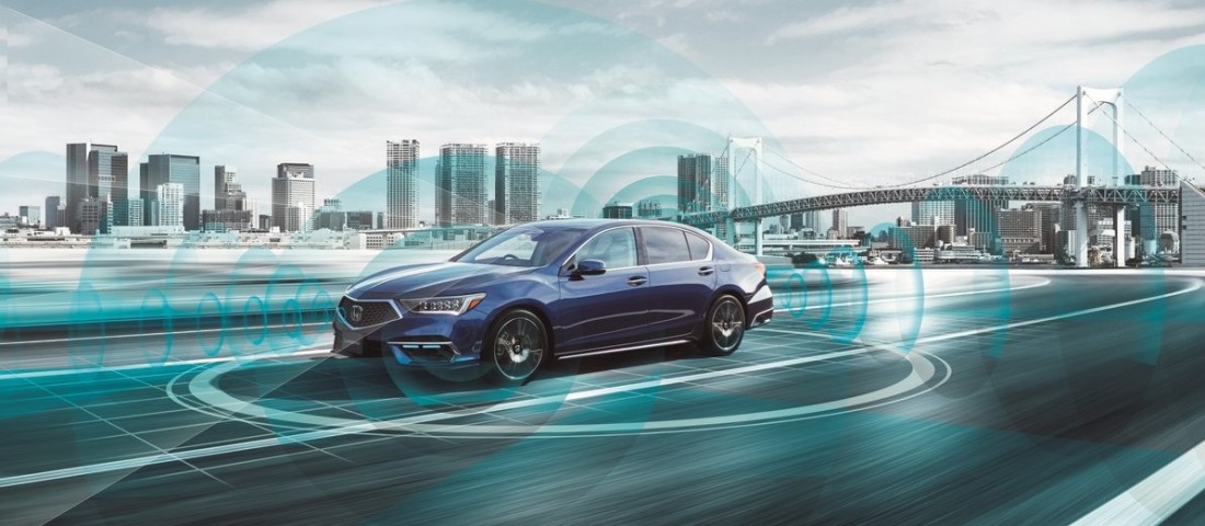 Ezt az autót elengedett kormánnyal vezetheted