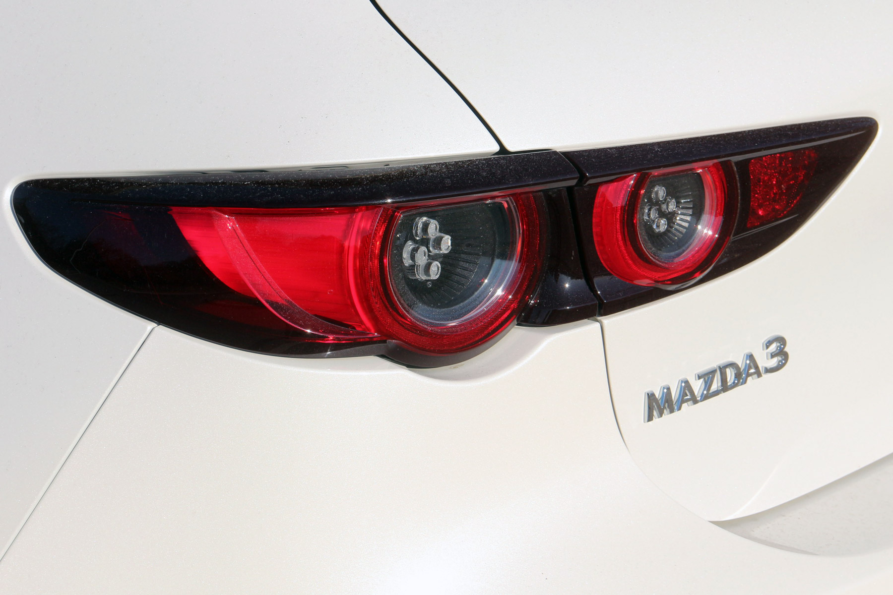 Van baja, de megigéz – Teszten a Mazda3 a benzines csodamotorral 23