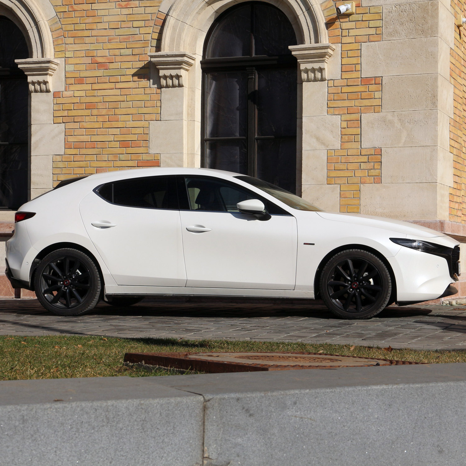 Van baja, de megigéz – Teszten a Mazda3 a benzines csodamotorral 9