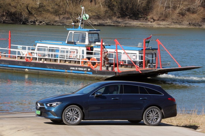 Csillagjegye: konnektor – Mercedes CLA 250e teszt 124 Csillagjegye: konnektor – Mercedes CLA 250e teszt 124