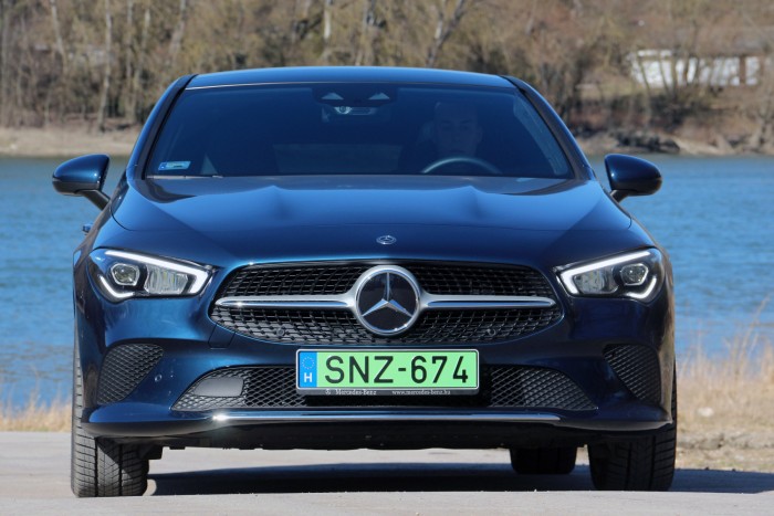 Csillagjegye: konnektor – Mercedes CLA 250e teszt 129 Csillagjegye: konnektor – Mercedes CLA 250e teszt 129