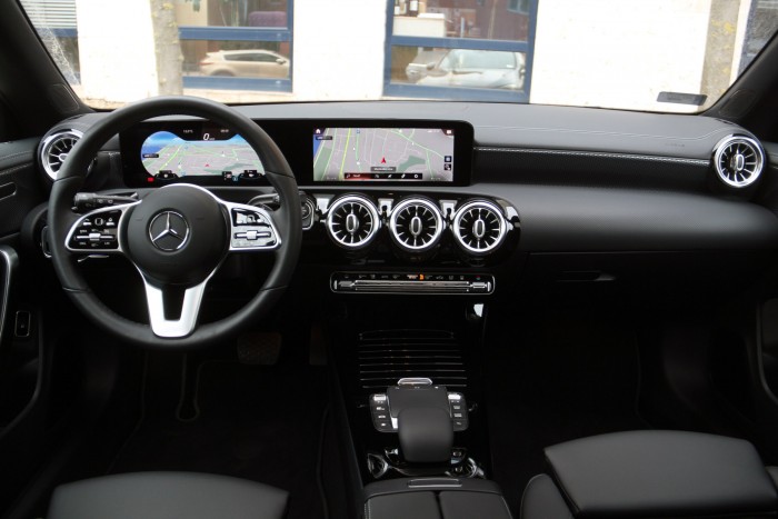 Csillagjegye: konnektor – Mercedes CLA 250e teszt 132 Csillagjegye: konnektor – Mercedes CLA 250e teszt 132