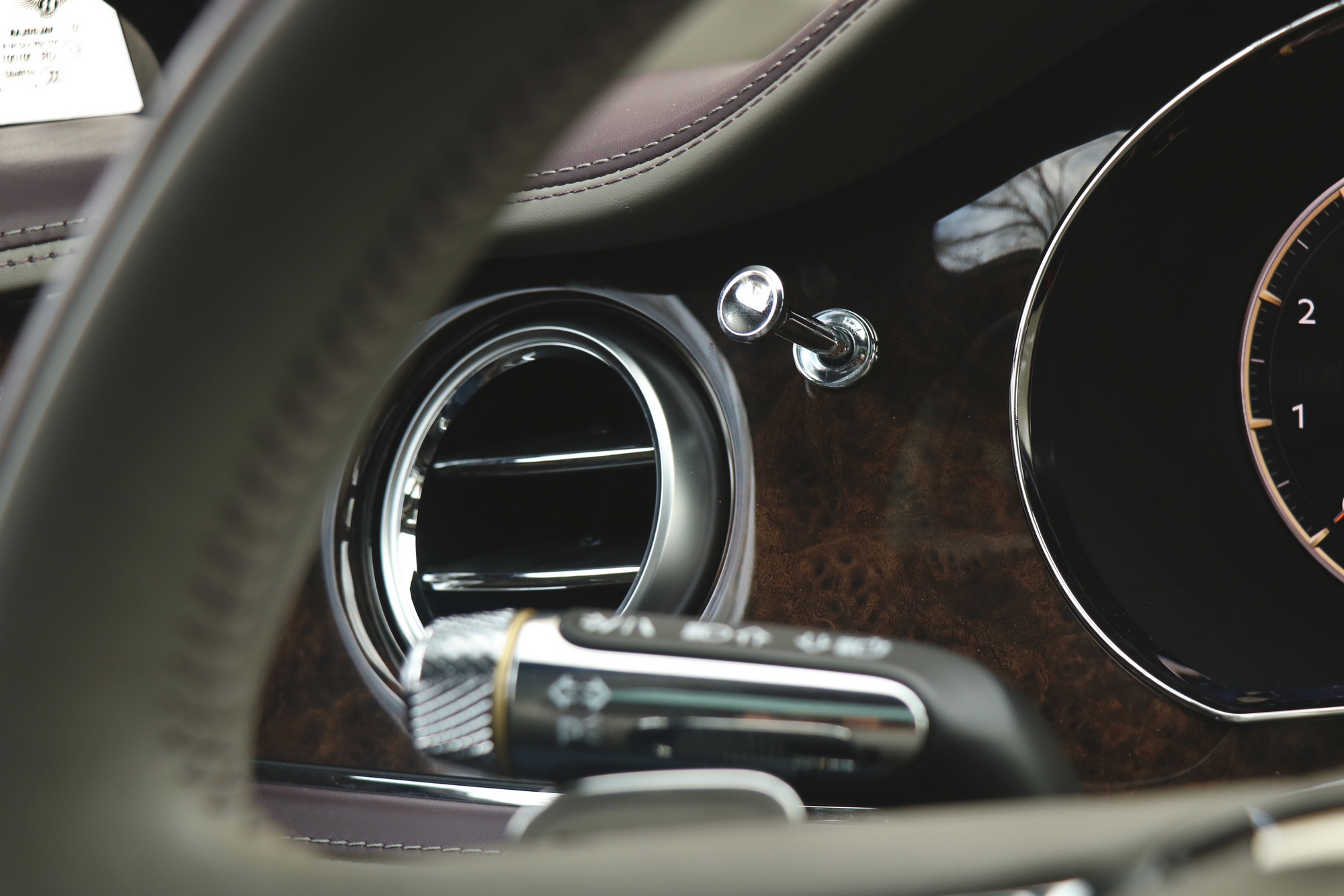 Spúrok kíméljenek! – Vezettük a 112 milliós Bentleyt 39