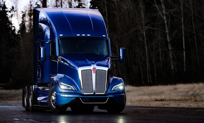 High-tech csőröst villantott a Kenworth 1 | Vezess High-tech csőröst villantott a Kenworth 1