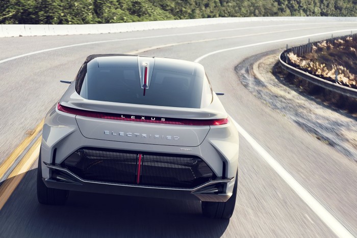 Izgalmasnak ígérkezik a Lexus villanytanulmánya 9