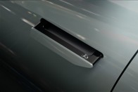 Izgalmasnak ígérkezik a Lexus villanytanulmánya 58