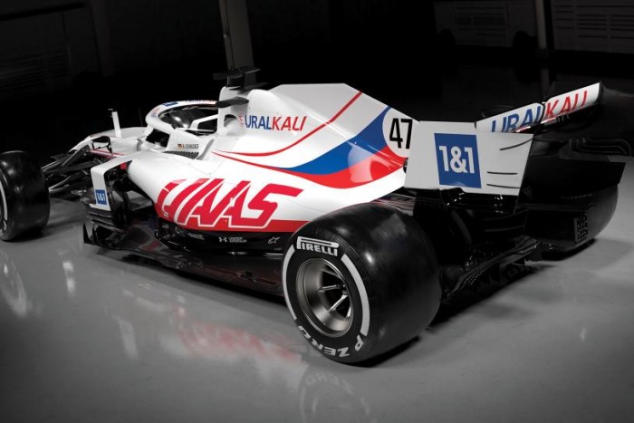 F1: Érik a botrány Schumacherék autója körül