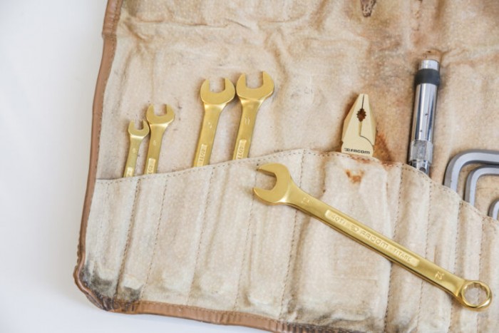 Ez a pár átlagosnak tűnő villáskulcs akár négymilliót is érhet 3 | Vezess Ez a pár átlagosnak tűnő villáskulcs akár négymilliót is érhet 3