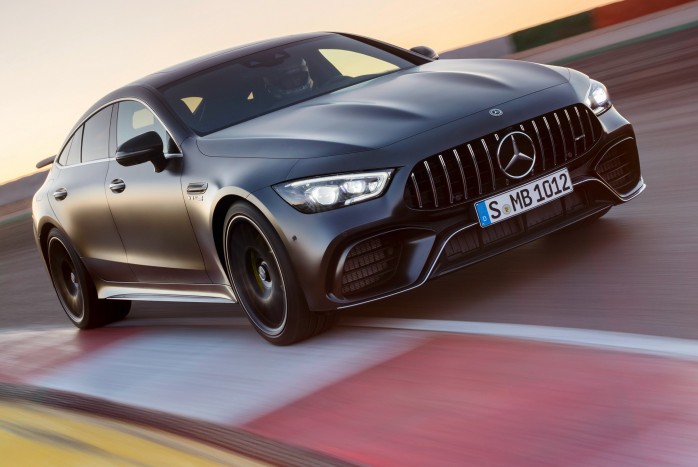 A legsportosabb Mercedes is hibridre vált 1