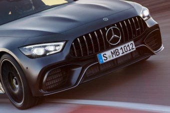 A legsportosabb Mercedes is hibridre vált