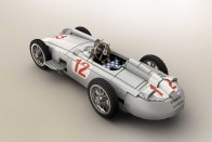 Történelmi F1-es Mercedest építettek LEGO-ból 14