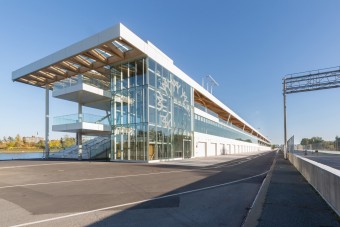 Csúcsmodern Forma-1-es bokszutca épült Kanadában