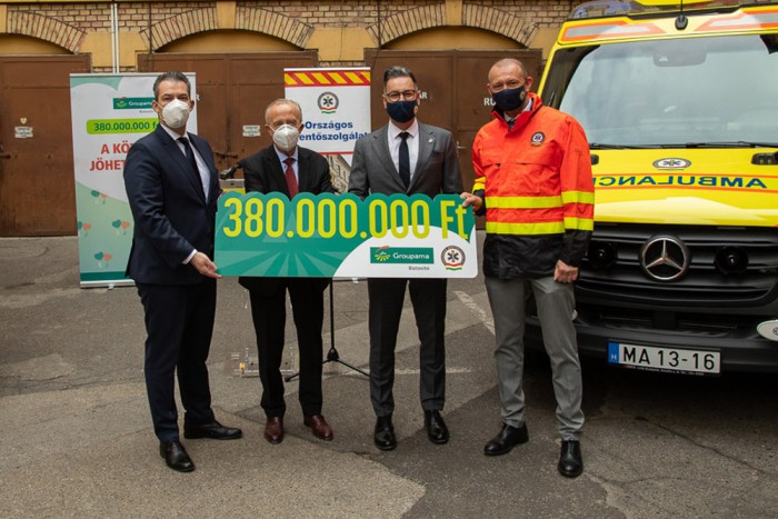 Soha nem látott adományt kaptak a hazai mentők