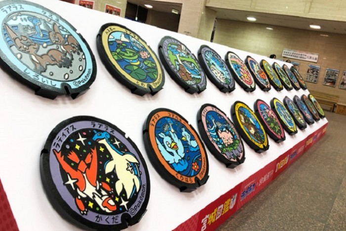 Rajzfilmfigura díszíti az utcai csatornafedeleket