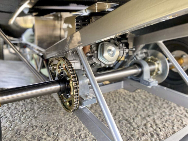 Egy életveszélyes legendát idéz meg ez a különleges gokart 5