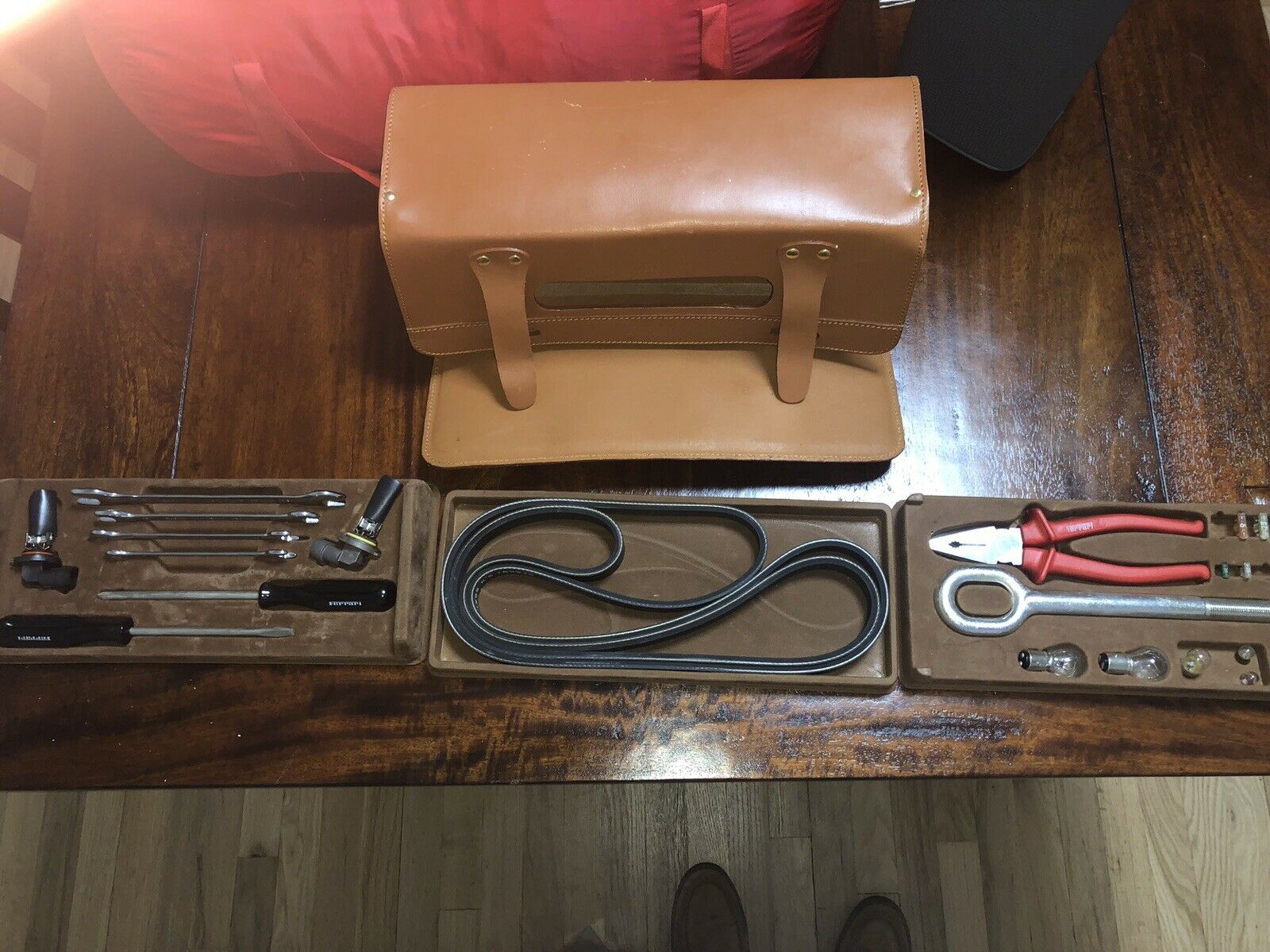 Ez a pár átlagosnak tűnő villáskulcs akár négymilliót is érhet 1 | Vezess Ez a pár átlagosnak tűnő villáskulcs akár négymilliót is érhet 1