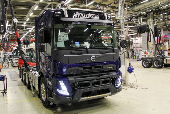 Megjöttek az első felvételek az új Volvo teherautókról 13 Megjöttek az első felvételek az új Volvo teherautókról 13