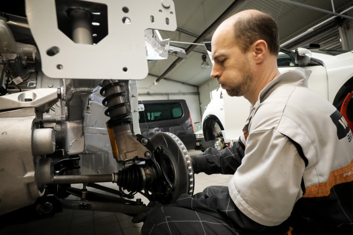 Tudtad, hogy ezek a versenyautók Magyarországon készülnek? 7