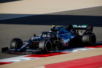 F1: Vettel óriási hátrányban, csak sajnálni lehet