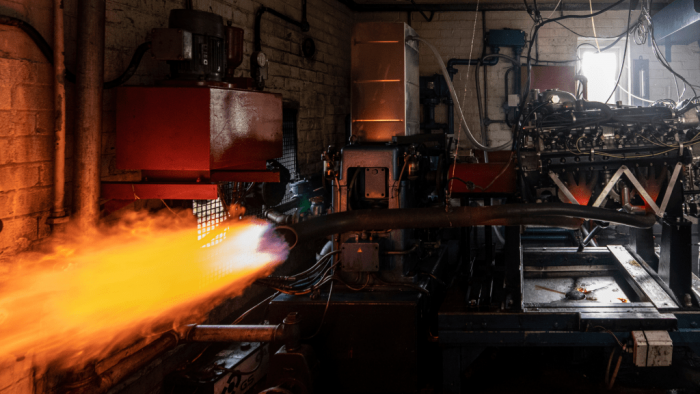 Pokoli szerkezet támadt fel egy szakadt angol pajtában 3