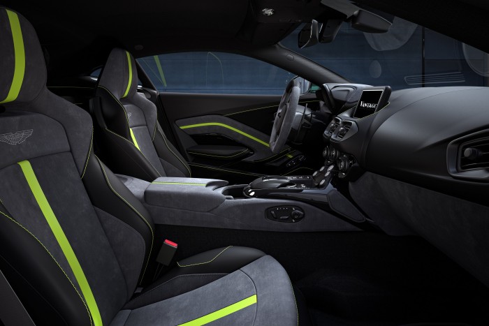 A Forma-1-ből jön az utcára ez az Aston Martin 8 | Vezess A Forma-1-ből jön az utcára ez az Aston Martin 8