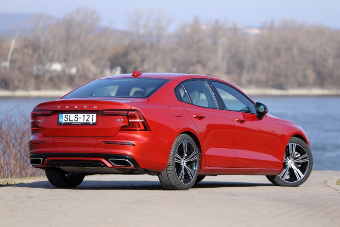 Volvo, ami unalmas kasztnival is izgalmas  – Volvo S60 B3 teszt 7