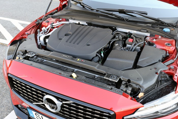 Volvo, ami unalmas kasztnival is izgalmas  – Volvo S60 B3 teszt 11