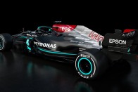 F1: Látványos változás a Mercedes új autóján 12