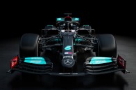 F1: Látványos változás a Mercedes új autóján 14