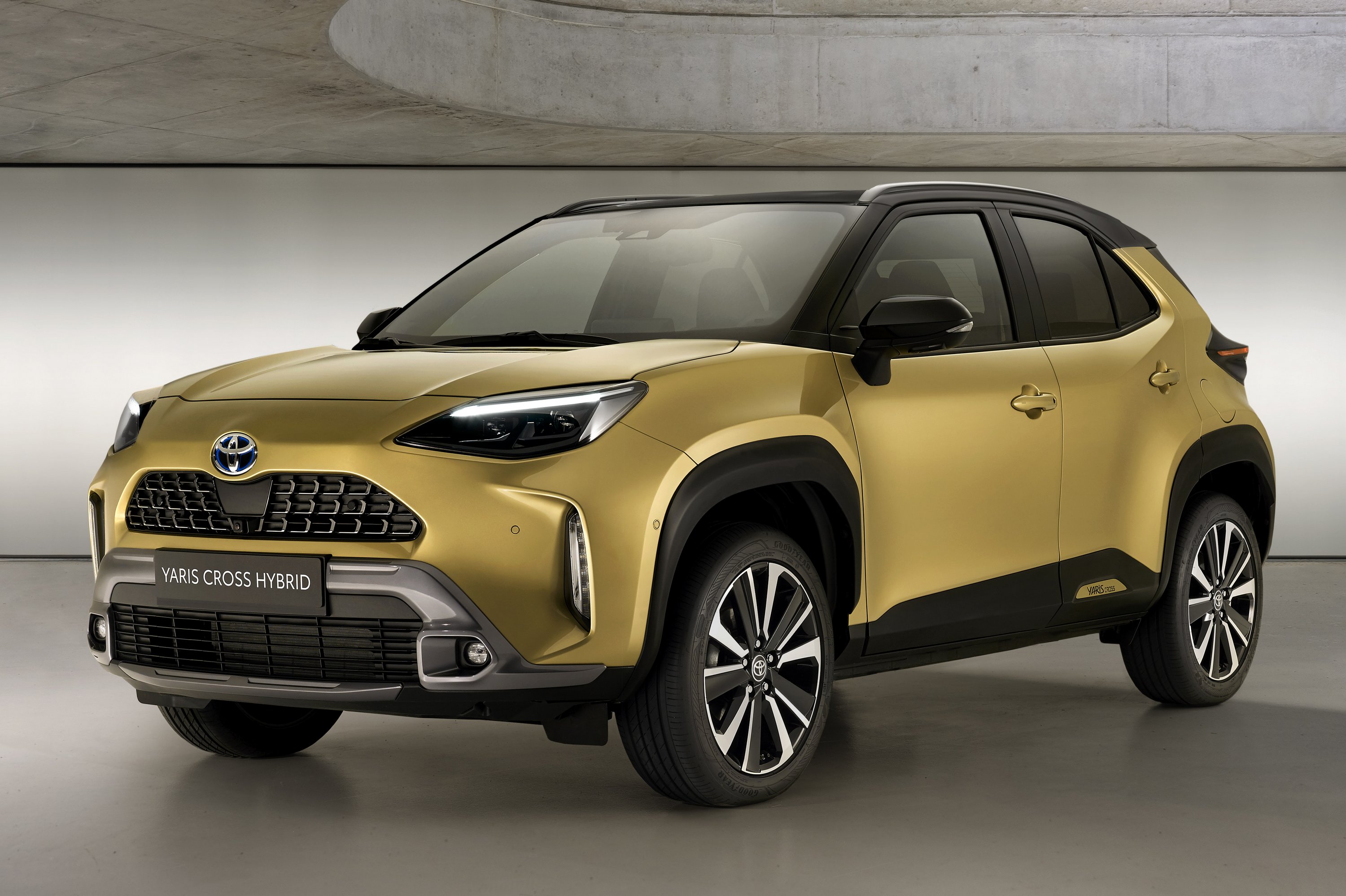 Férfiasabb kivitelben is elérhető lesz a legkisebb Toyota crossover 8