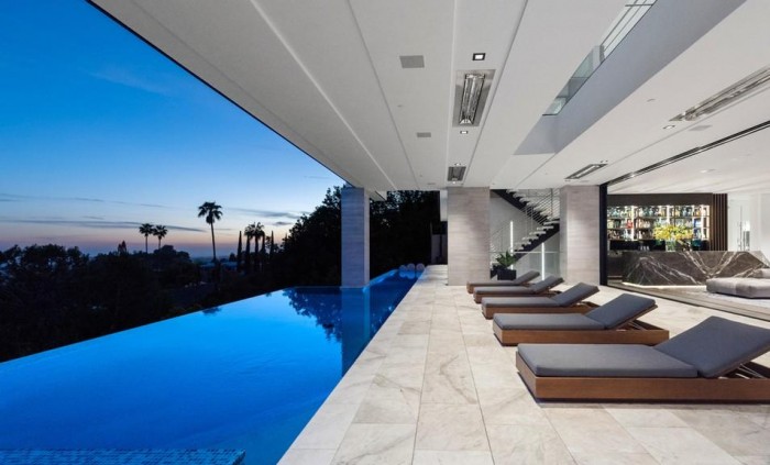 Drágasága miatt bitcoinban kérik a luxusvilla árát 11