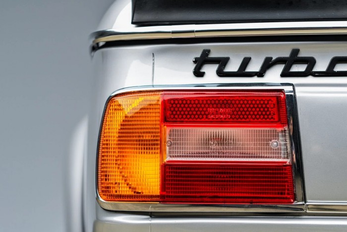 50 milliót ér ez a ritkábbnál is ritka BMW 6