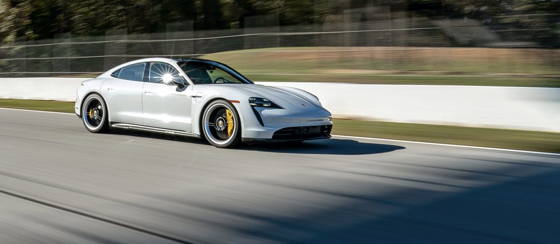 Porsche-Tesla-rangadó: kínos vereség