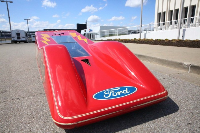 Eladó egy igen furcsa és baromi gyors ajtókitámasztó 2