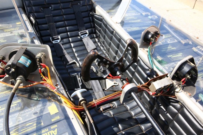 Eladó egy igen furcsa és baromi gyors ajtókitámasztó 3