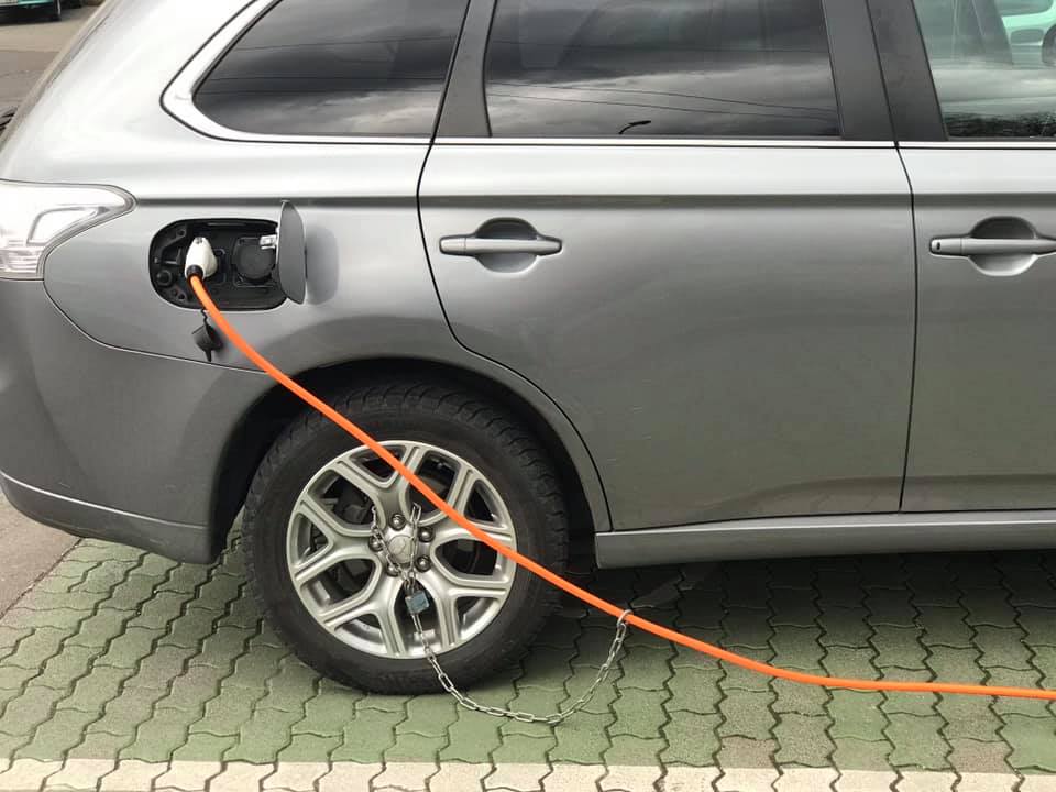 Biztosra ment, még Mr. Bean lopásgátlóját is bevetette a magyar autós 2