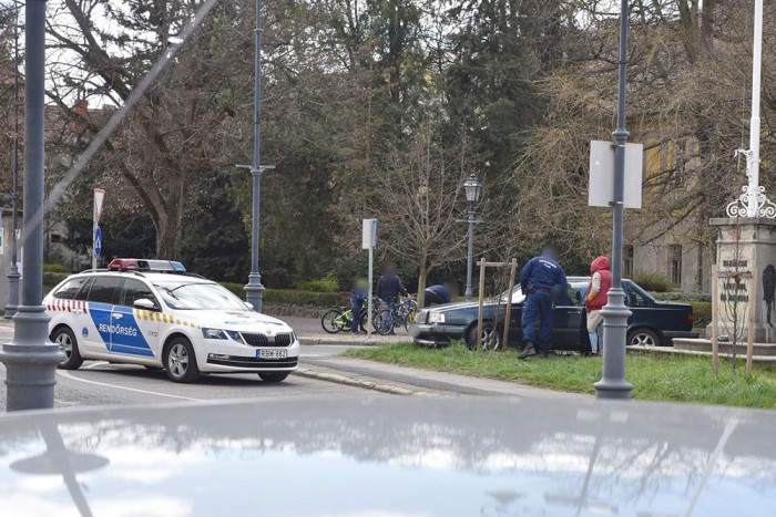 Döbbenetes vallomás a kőszegi autóstól, aki megkezdte egy férfi újraélesztését