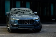 Már a Maseratinak is van hibrid szabadidőjárműve 48