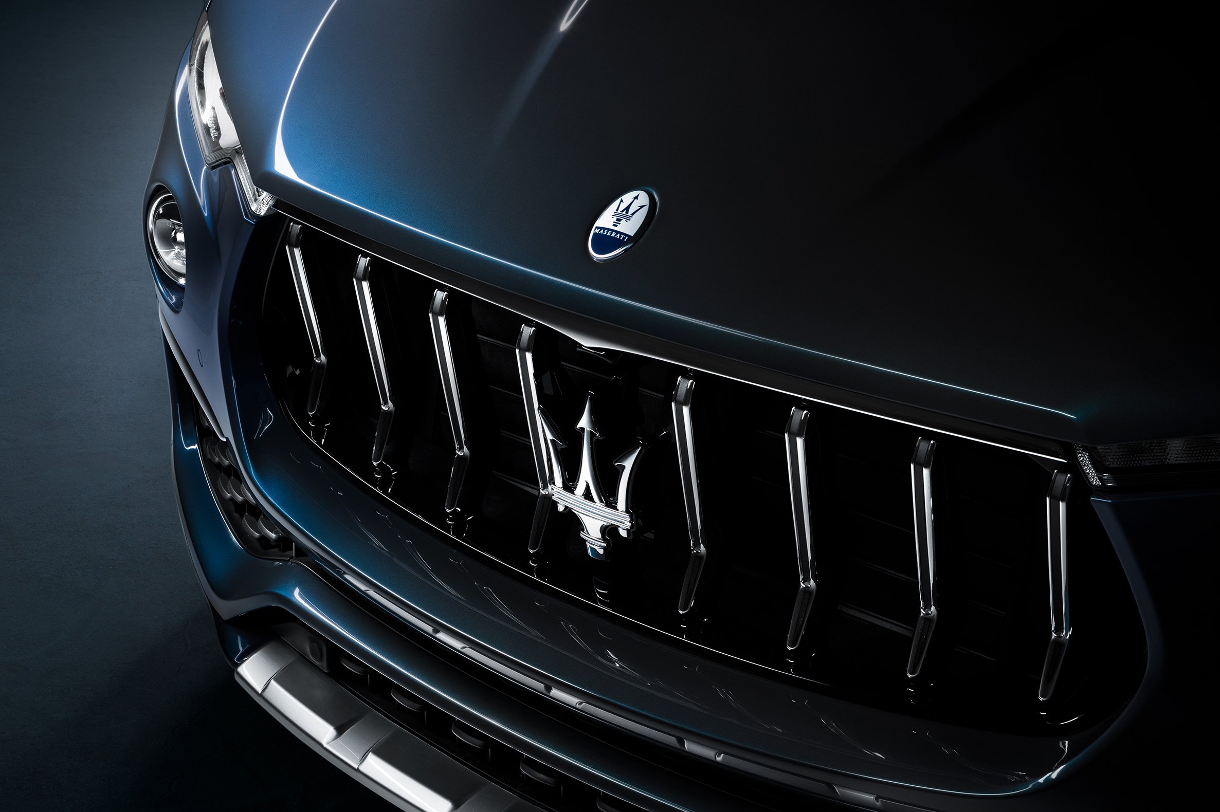 Már a Maseratinak is van hibrid szabadidőjárműve 13