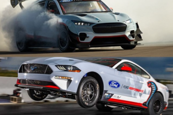 Sokakat biztos lelomboz ez a két, egymás ellen küzdő, 1400 lóerős Ford Mustang