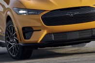 Sportautót készített villanyautójából a Ford 30