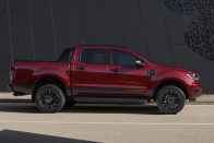 Két új életmód-verzióval bővít a Ford Ranger 33