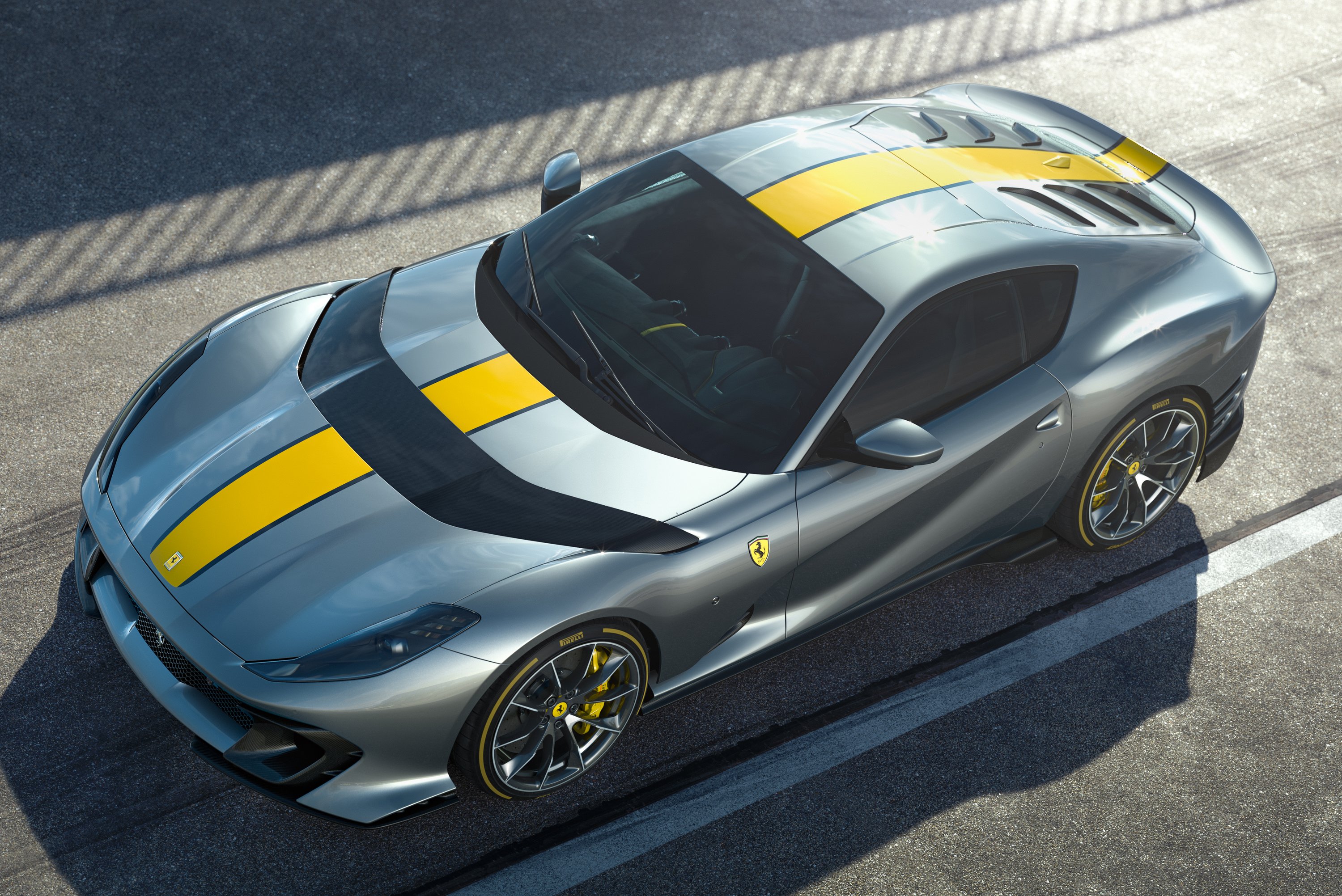 Limitált kiadás készül a Ferrari V12-es túrakupéjából 1
