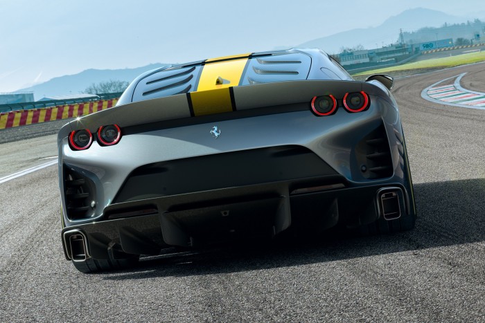 Limitált kiadás készül a Ferrari V12-es túrakupéjából 6