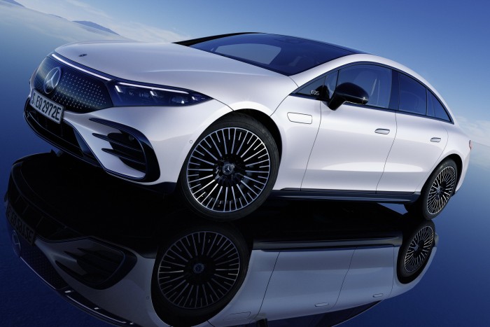 Nem evilági jelenség a legújabb Mercedes 11