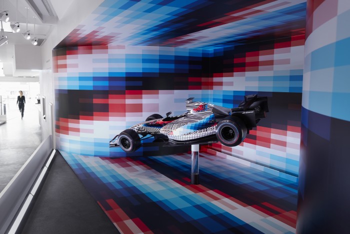 Elkészült az első F1-es art car 5