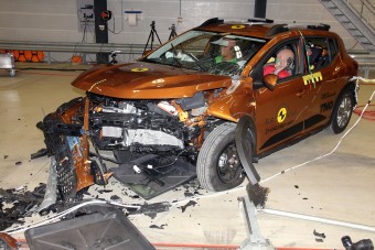 Hiába biztonságos, majdnem megbukott a Dacia Sandero