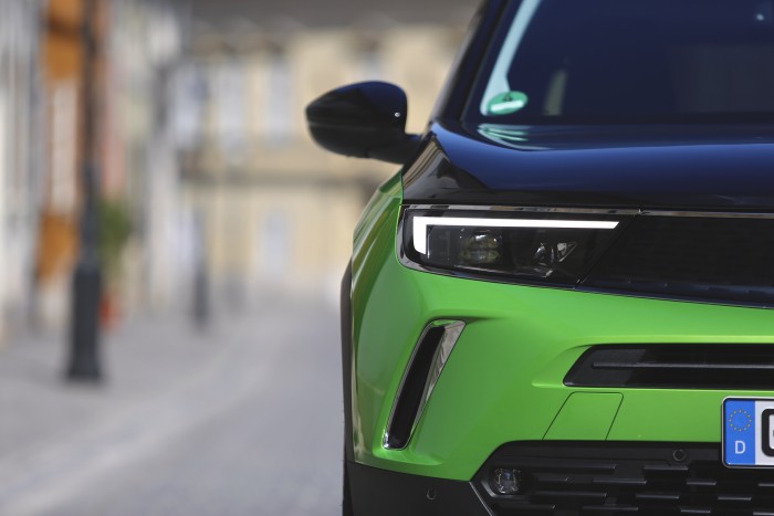 Gusztusos tálalású az első teljesen francia Opel, de milyen az íze? 2 Gusztusos tálalású az első teljesen francia Opel, de milyen az íze? 2
