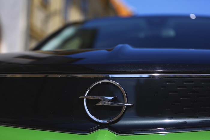 Gusztusos tálalású az első teljesen francia Opel, de milyen az íze? 10